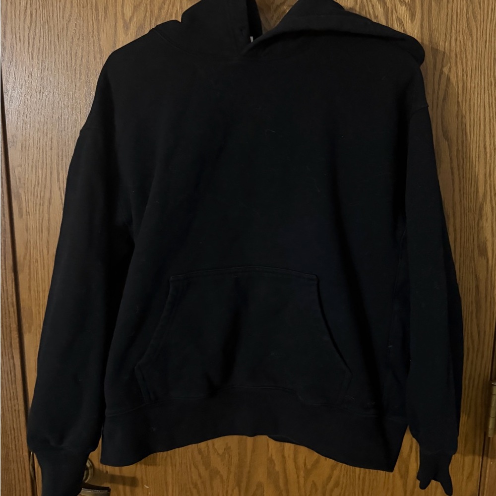 Aritzia Black Boyfriend Fit Sweatshirt